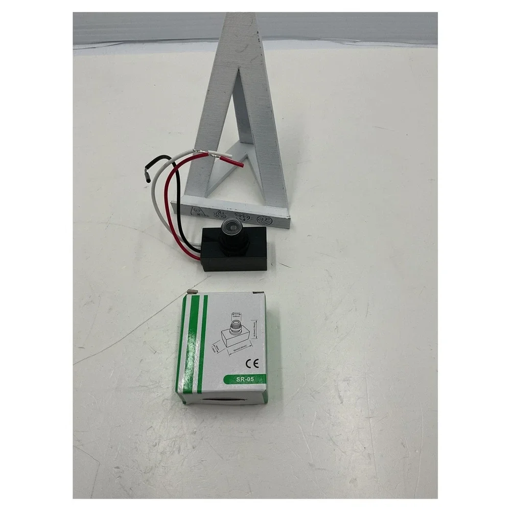 DGZZI SR-05 Photocell Light‎ Sensor Dusk to Dawn Button Switch Outdoor Lighting
